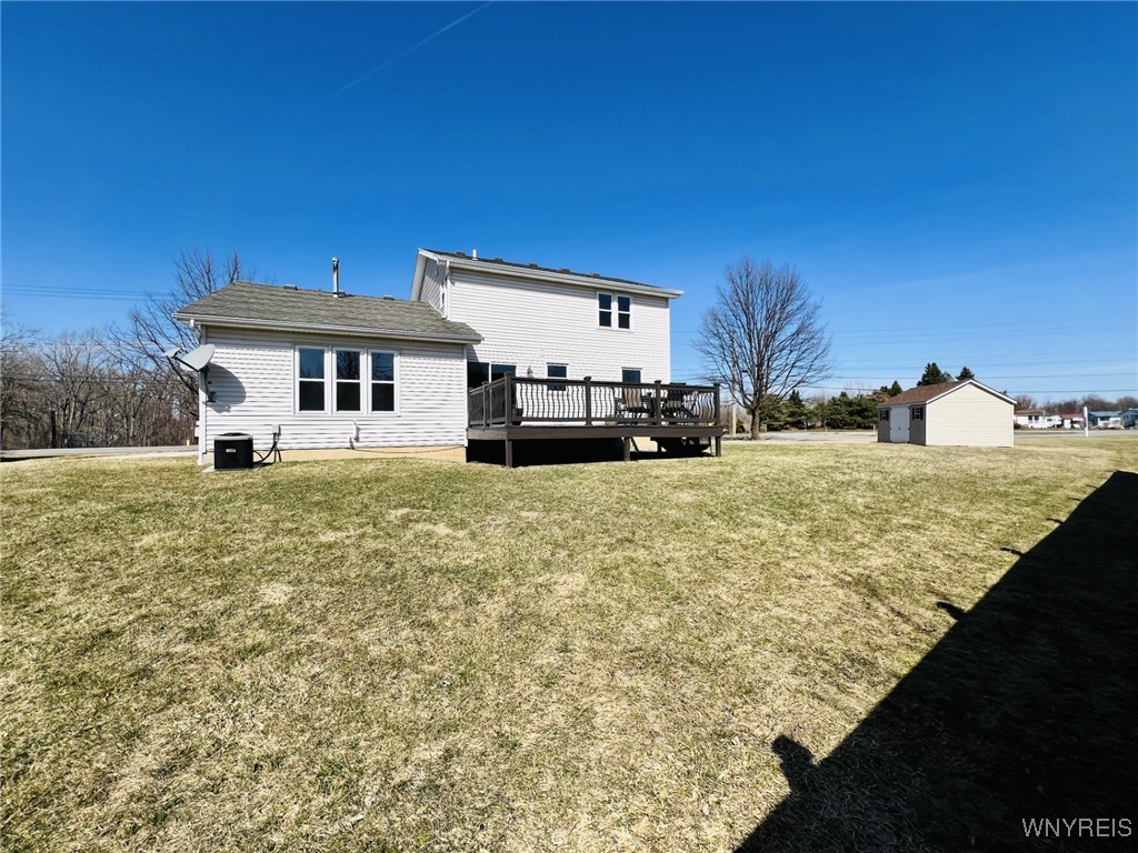 293 Crabapple Lane, Cheektowaga, New York image 2