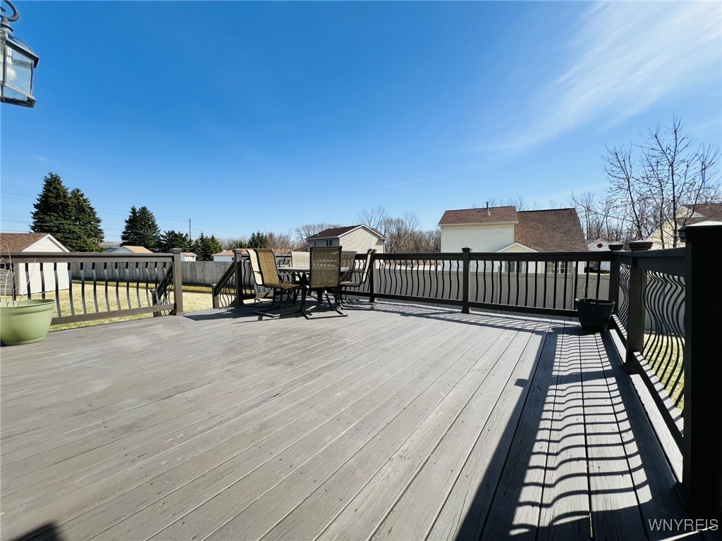 293 Crabapple Lane, Cheektowaga, New York image 3