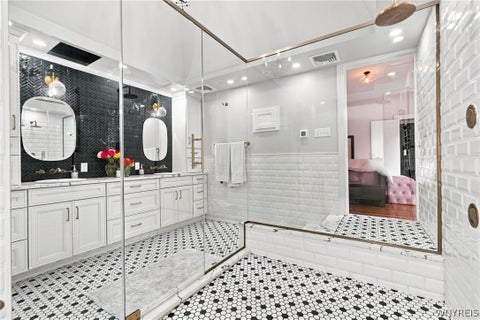 Tiny photo for 22 Oakland Place, Buffalo, NY 14222 (MLS # B1715895)