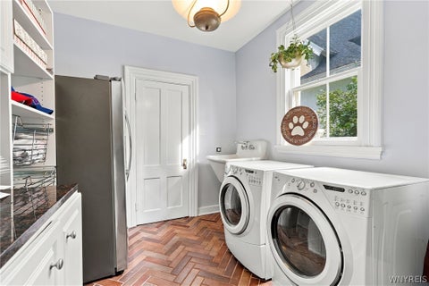 Tiny photo for 22 Oakland Place, Buffalo, NY 14222 (MLS # B1715895)