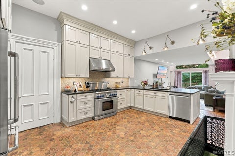 Tiny photo for 22 Oakland Place, Buffalo, NY 14222 (MLS # B1715895)