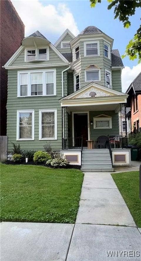 Photo of 352 Bryant UPPER Street, Buffalo, NY 14222 (MLS # B1623023)
