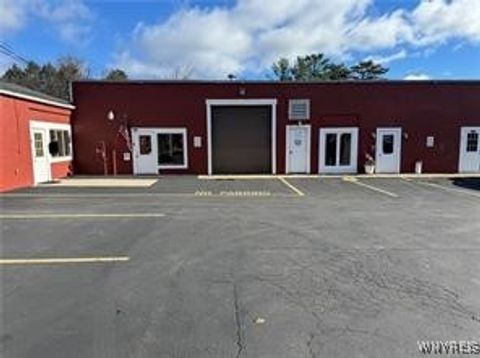 Tiny photo for 586 Main st units 3 & 4 St, Aurora, NY 14052 (MLS # B1654866)