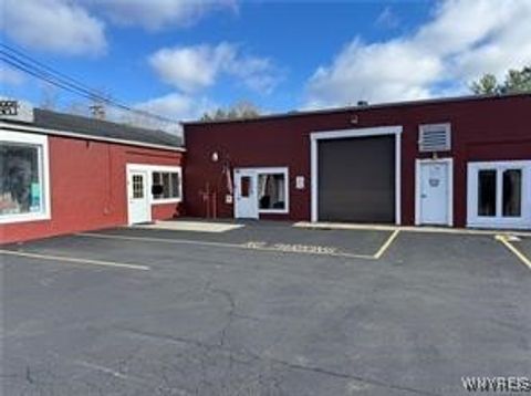 Tiny photo for 586 Main st units 3 & 4 St, Aurora, NY 14052 (MLS # B1654866)