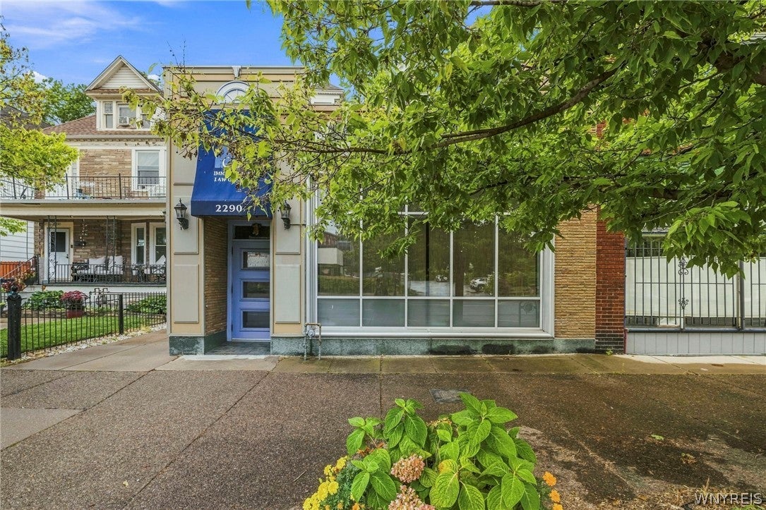 2290 Main Street