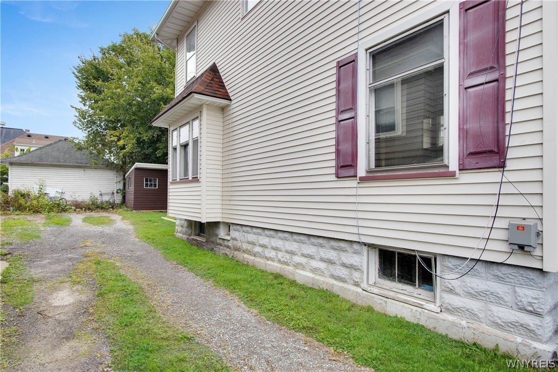 5 Norris Avenue