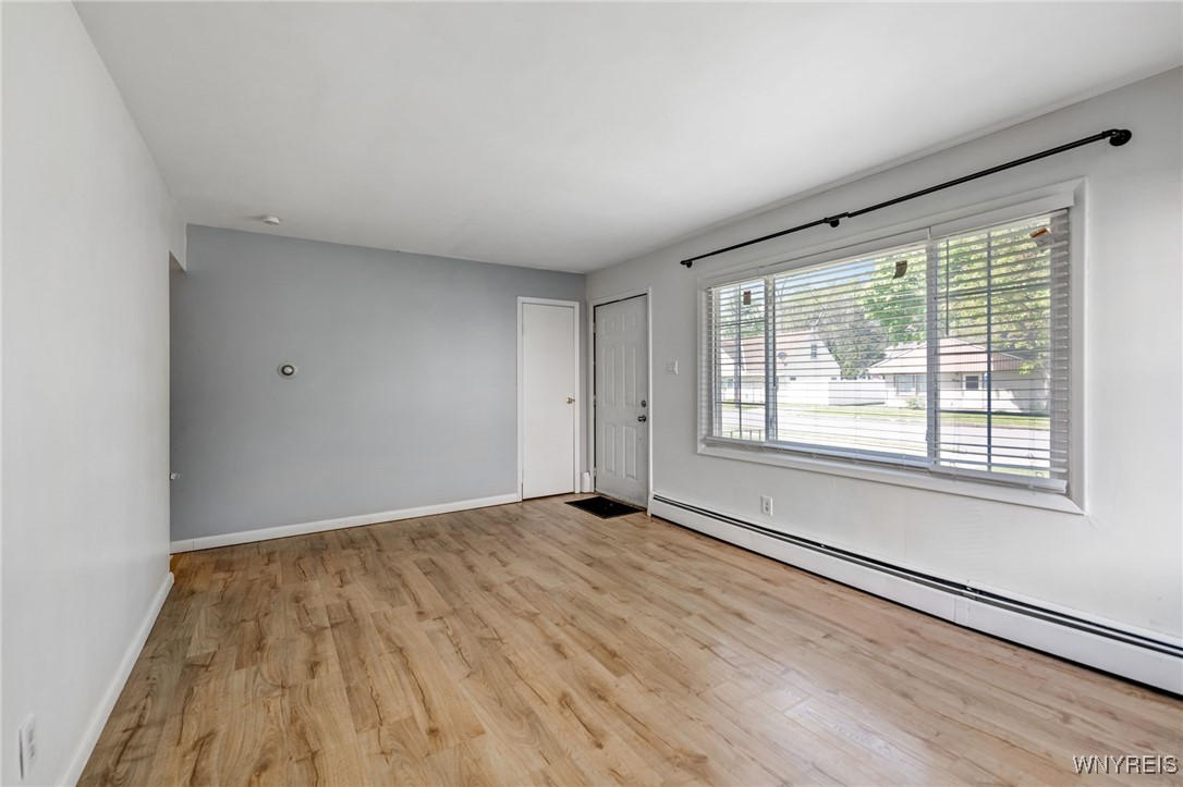 4233 Crescent Drive, Niagara Falls, New York image 3