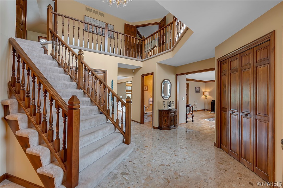 7 Deer Run Court