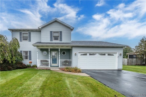 Photo of 5609 Angela Drive, Lockport Town, NY 14094 (MLS # B1718775)