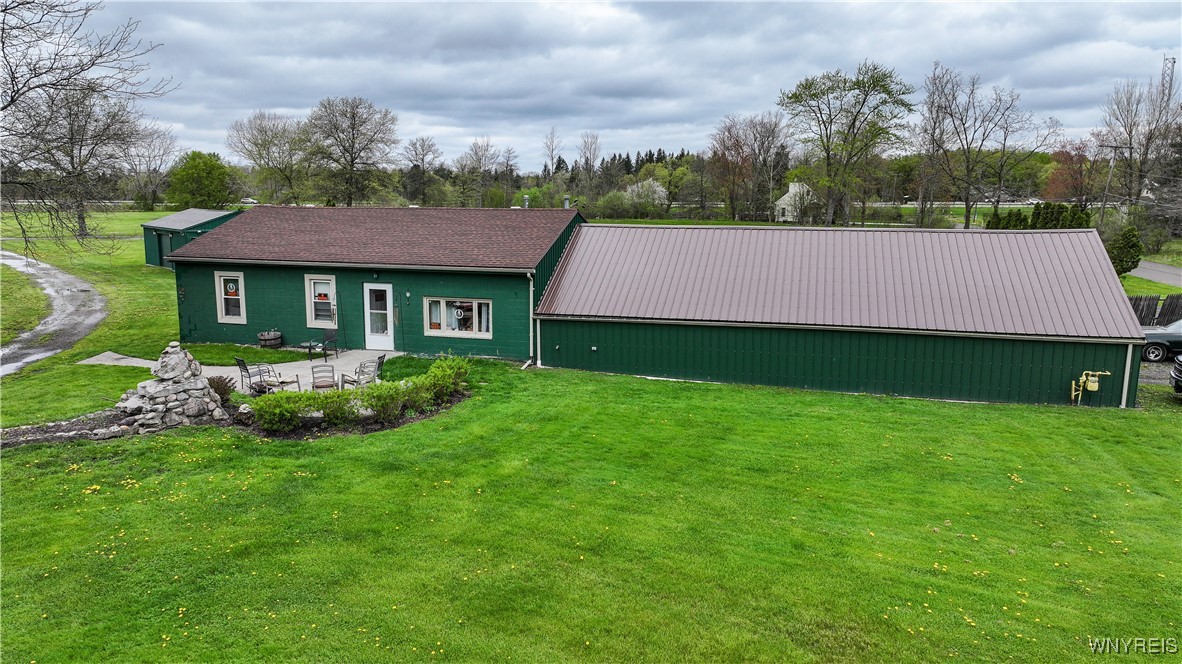 2572 Lakeview Road, Hamburg, New York image 3