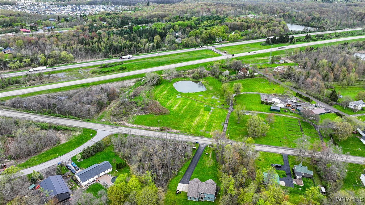 2572 Lakeview Road, Hamburg, New York image 10