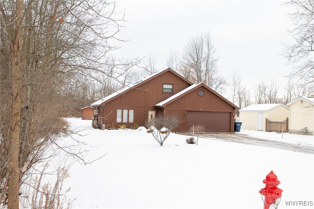 1076 Baseline Road, Grand Island, New York image 2