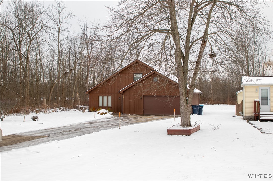 1076 Baseline Road, Grand Island, New York image 3