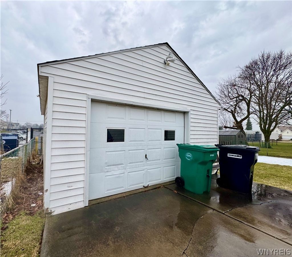 Photo of 1731 Tennessee Avenue, Niagara Falls, NY 14305 (MLS # B1669553)