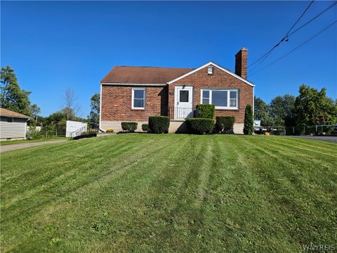 Photo of 727 Sweet Home Road, Amherst, NY 14226 (MLS # B1717240)