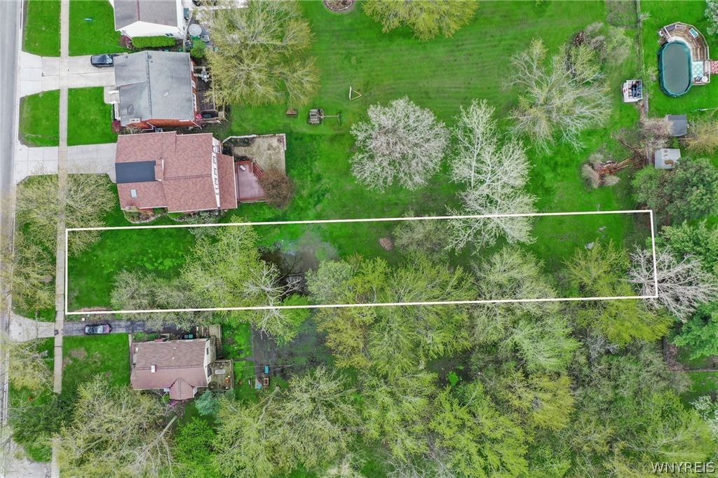 Photo of 599 Niagara Street, Tonawanda, NY 14150 (MLS # B1679315)