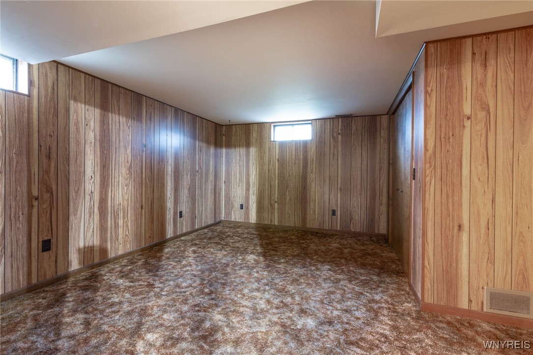 Batavia City, New York 14020, United States, 2 Bedrooms Bedrooms, ,3 BathroomsBathrooms,Residential,Active,240866