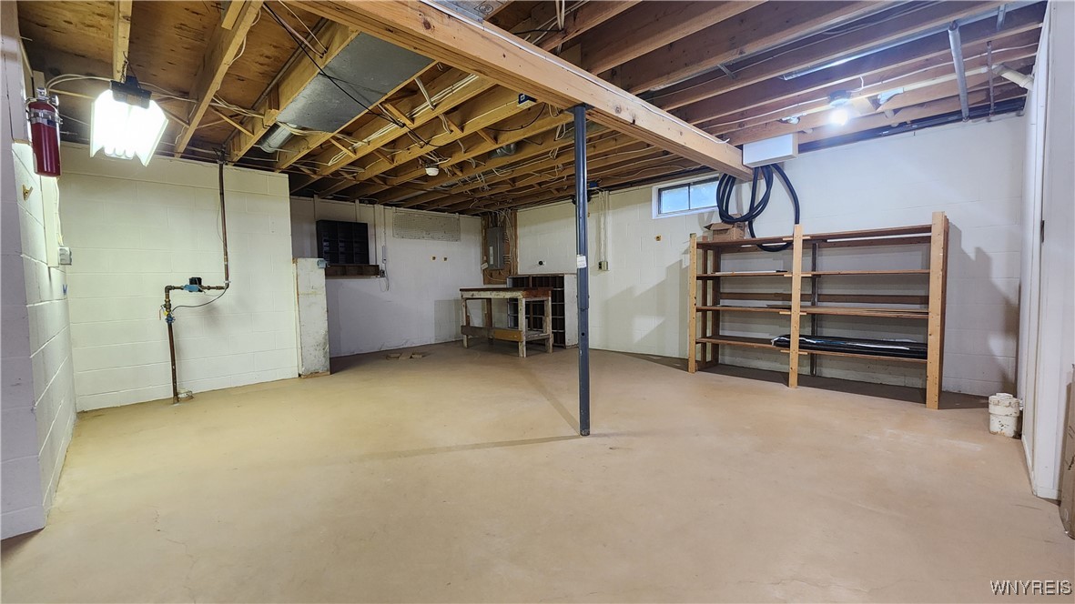 Batavia City, New York 14020, United States, 2 Bedrooms Bedrooms, ,3 BathroomsBathrooms,Residential,Active,240866