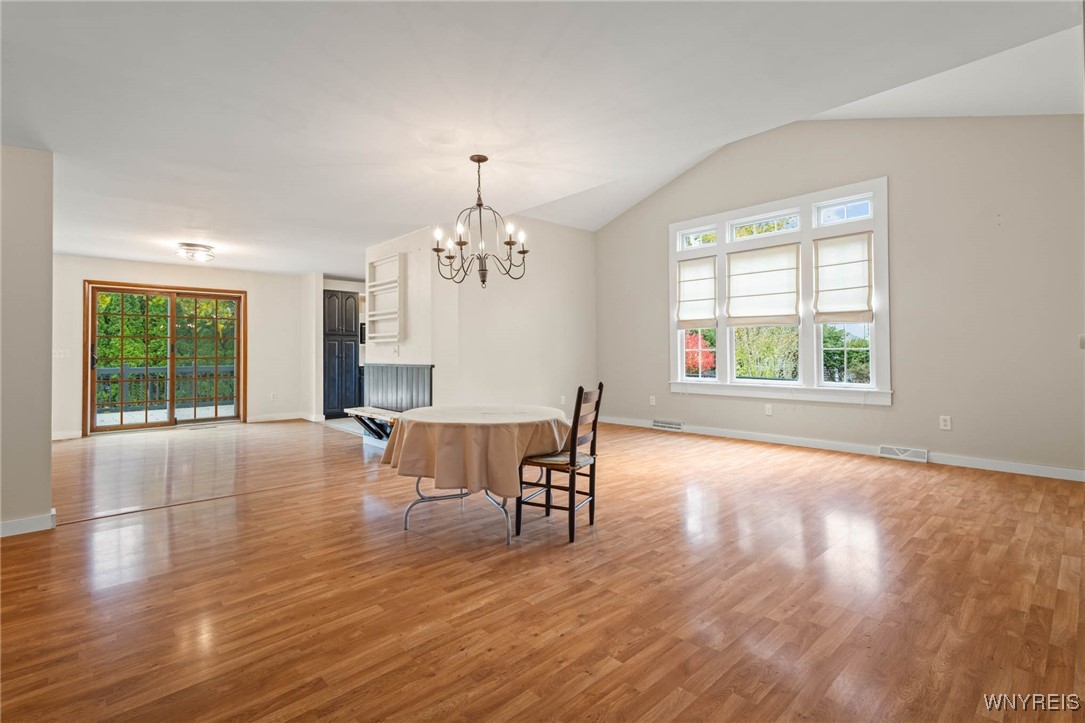 Batavia City, New York 14020, United States, 2 Bedrooms Bedrooms, ,3 BathroomsBathrooms,Residential,Active,240866