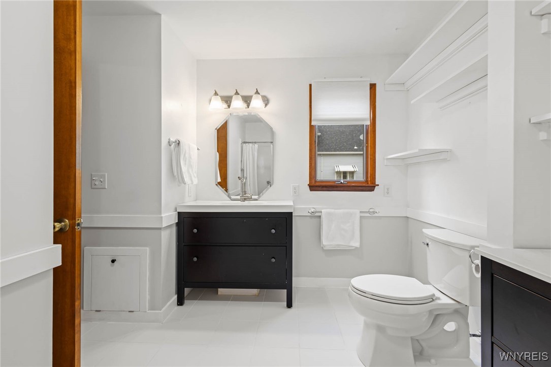 Batavia City, New York 14020, United States, 2 Bedrooms Bedrooms, ,3 BathroomsBathrooms,Residential,Active,240866