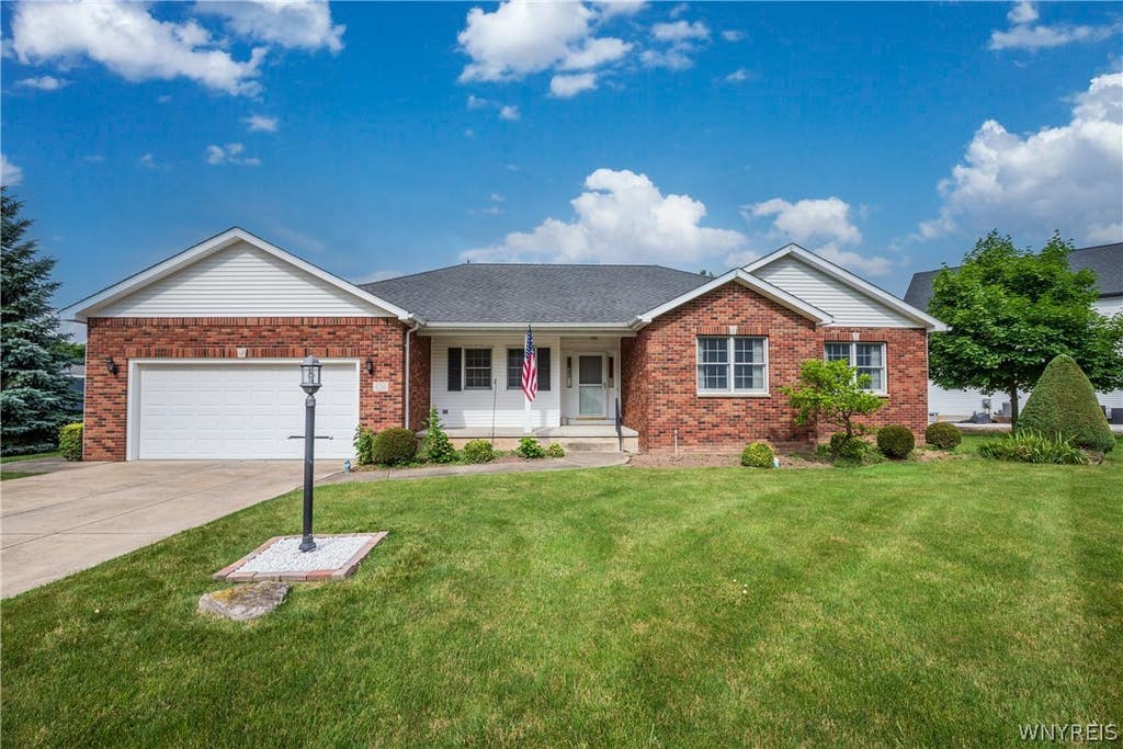 Photo of 4250 Scenic Drive, Lewiston, NY 14174 (MLS # B1694646)