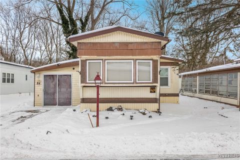 Photo of 84 Carefree Lane, Cheektowaga, NY 14227 (MLS # B1660348)