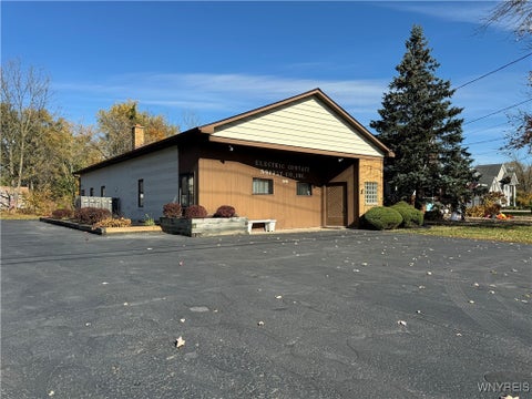 Photo for 2449 Niagara Road