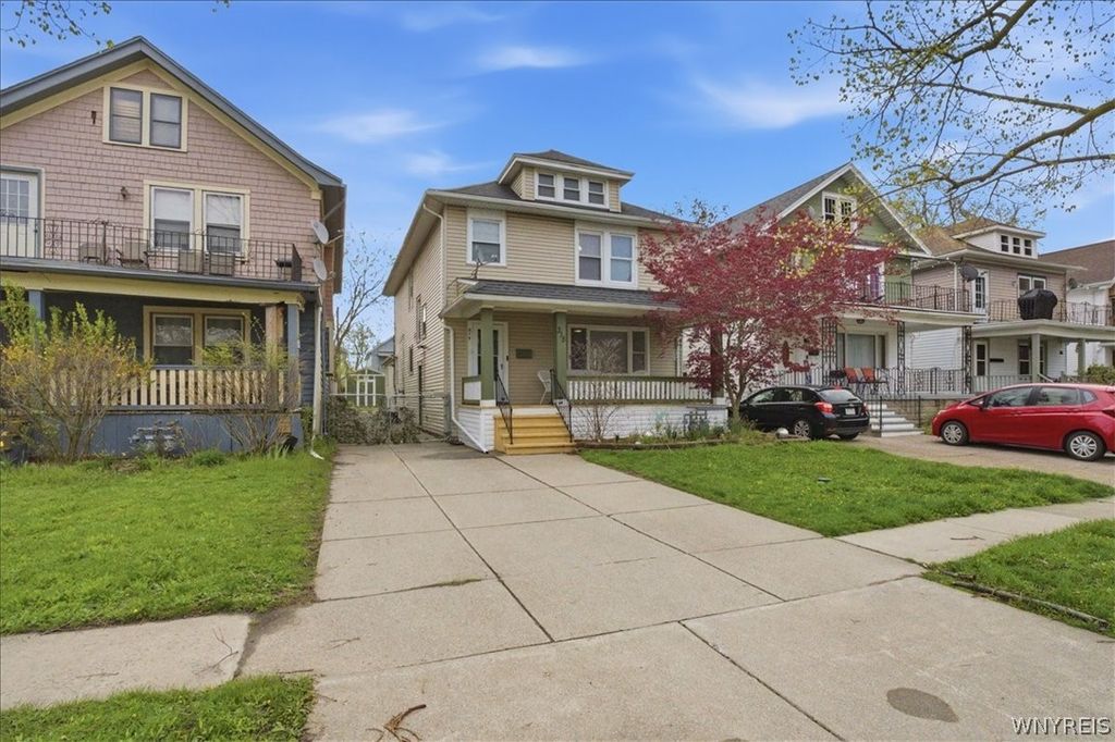 Photo of 315 Crestwood Avenue, Buffalo, NY 14216 (MLS # B1677292)