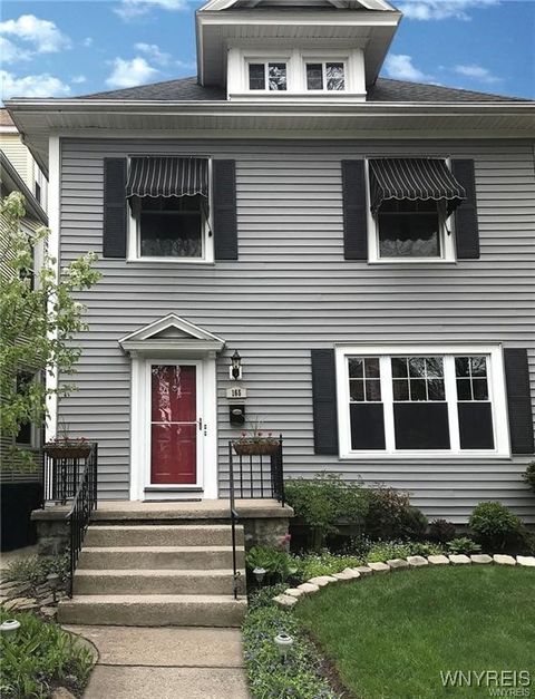 Photo of 165 Saint James Place #Upper, Buffalo, NY 14222 (MLS # B1603007)