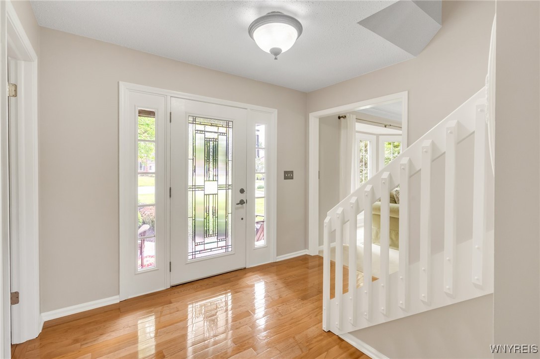 8270 Lisa Lane, Clarence, New York image 21
