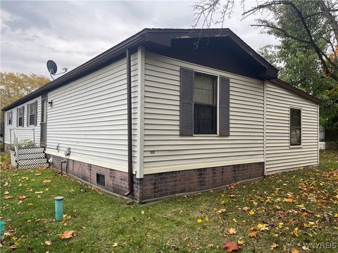 Tiny photo for 11 Melody Lane, Cheektowaga, NY 14225 (MLS # B1648757)