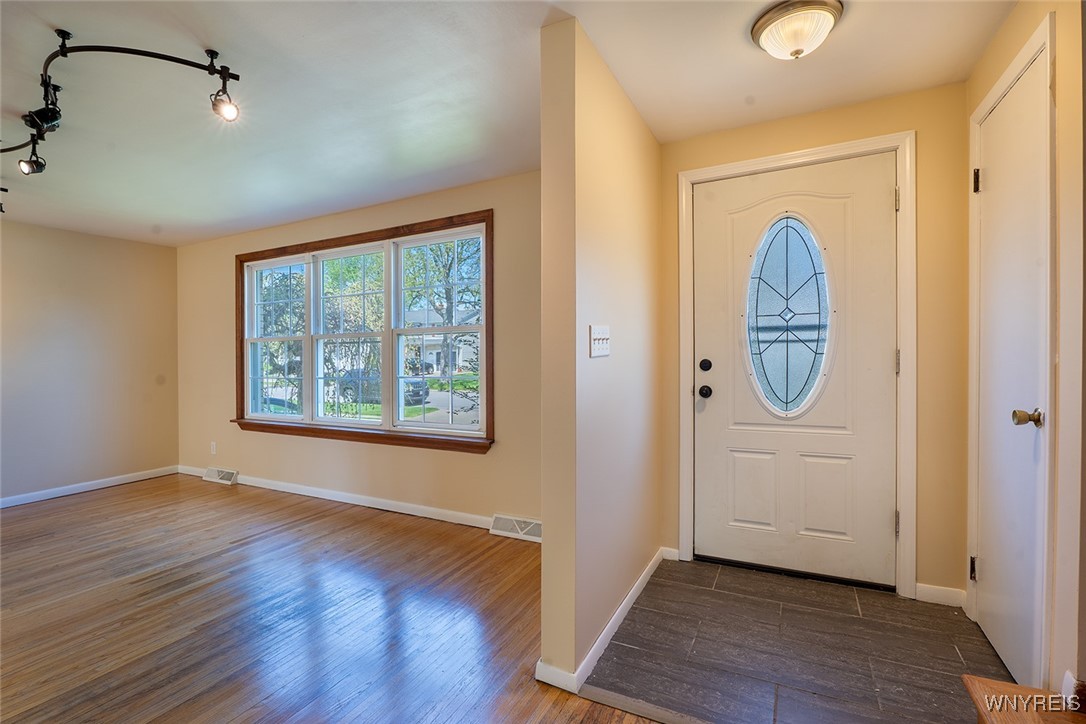 45 Marlee Drive, Tonawanda, New York image 2