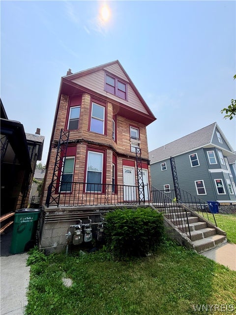Photo of 59 York Street, Buffalo, NY 14213 (MLS # B1699633)