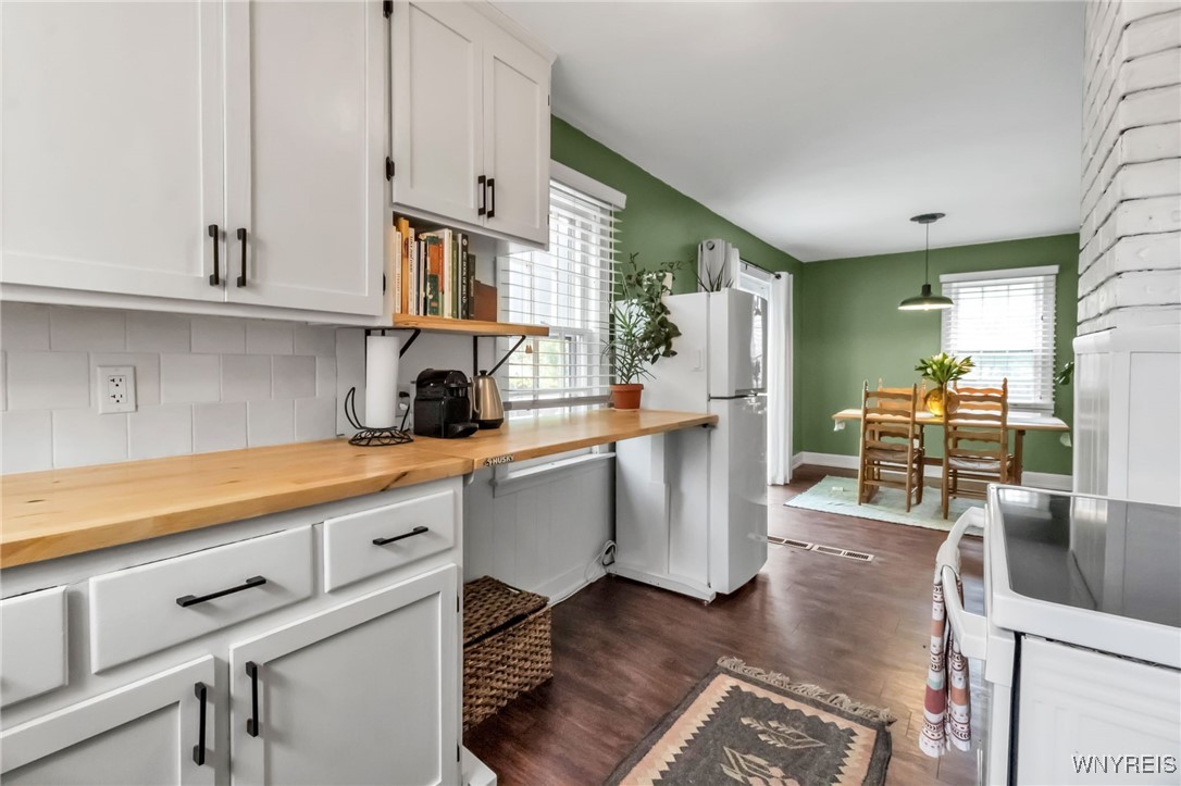 238 Oehman Boulevard, Cheektowaga, New York image 10