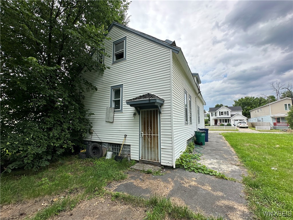 23 Cayuga Street, Buffalo, New York image 21