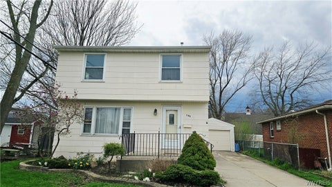 Photo of 182 Woodcrest Drive, Amherst, NY 14226 (MLS # B1675113)