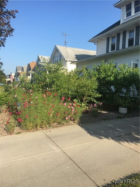 Tiny photo for 93 N End Avenue, Tonawanda, NY 14217 (MLS # B1657226)
