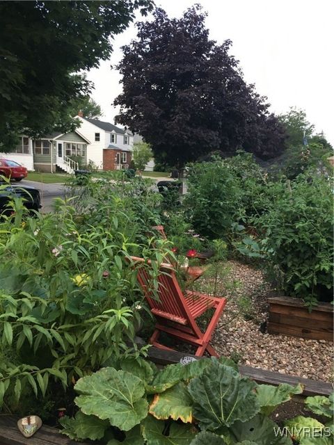 Tiny photo for 93 N End Avenue, Tonawanda, NY 14217 (MLS # B1657226)