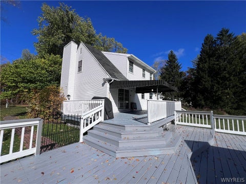 Tiny photo for 5473 Maelou Drive, Hamburg, NY 14075 (MLS # B1724424)