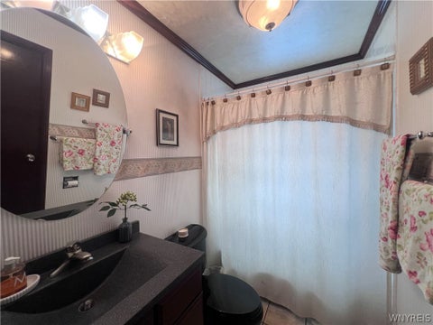 Tiny photo for 5473 Maelou Drive, Hamburg, NY 14075 (MLS # B1724424)