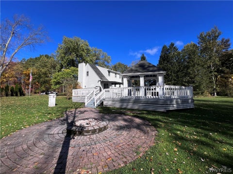 Tiny photo for 5473 Maelou Drive, Hamburg, NY 14075 (MLS # B1724424)