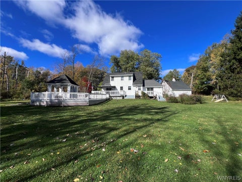 Tiny photo for 5473 Maelou Drive, Hamburg, NY 14075 (MLS # B1724424)