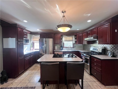 Tiny photo for 5473 Maelou Drive, Hamburg, NY 14075 (MLS # B1724424)