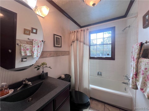 Tiny photo for 5473 Maelou Drive, Hamburg, NY 14075 (MLS # B1724424)
