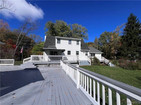 Tiny photo for 5473 Maelou Drive, Hamburg, NY 14075 (MLS # B1724424)