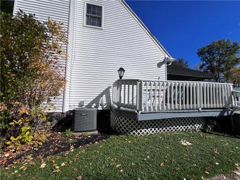 Tiny photo for 5473 Maelou Drive, Hamburg, NY 14075 (MLS # B1724424)