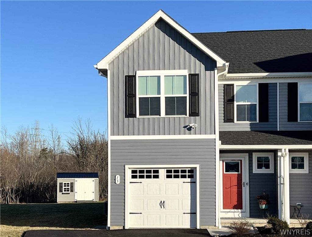 Photo of 15 Grant Court, West Seneca, NY 14218 (MLS # B1663121)