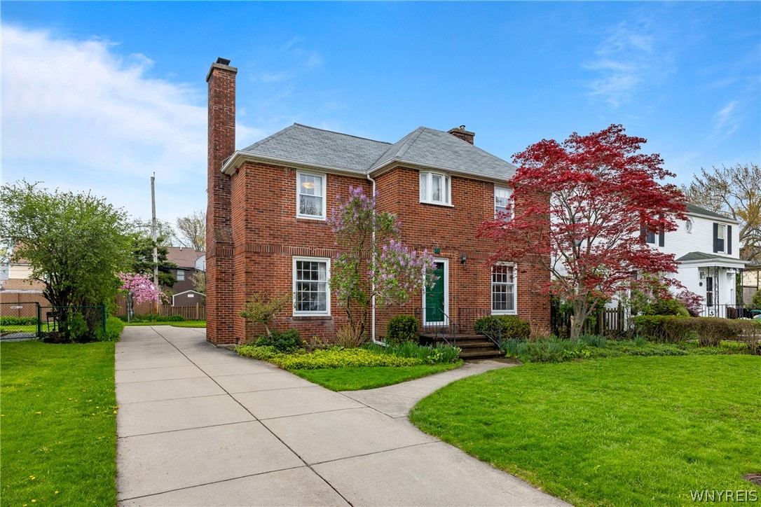 25 Saint Johns Avenue