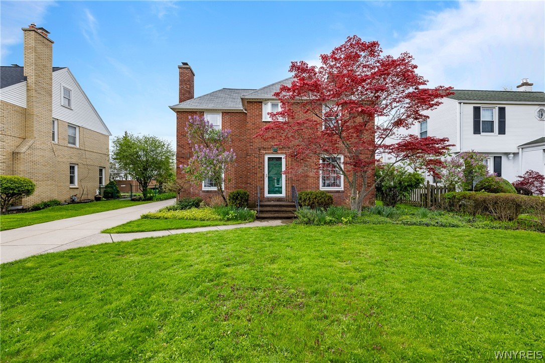 25 Saint Johns Avenue