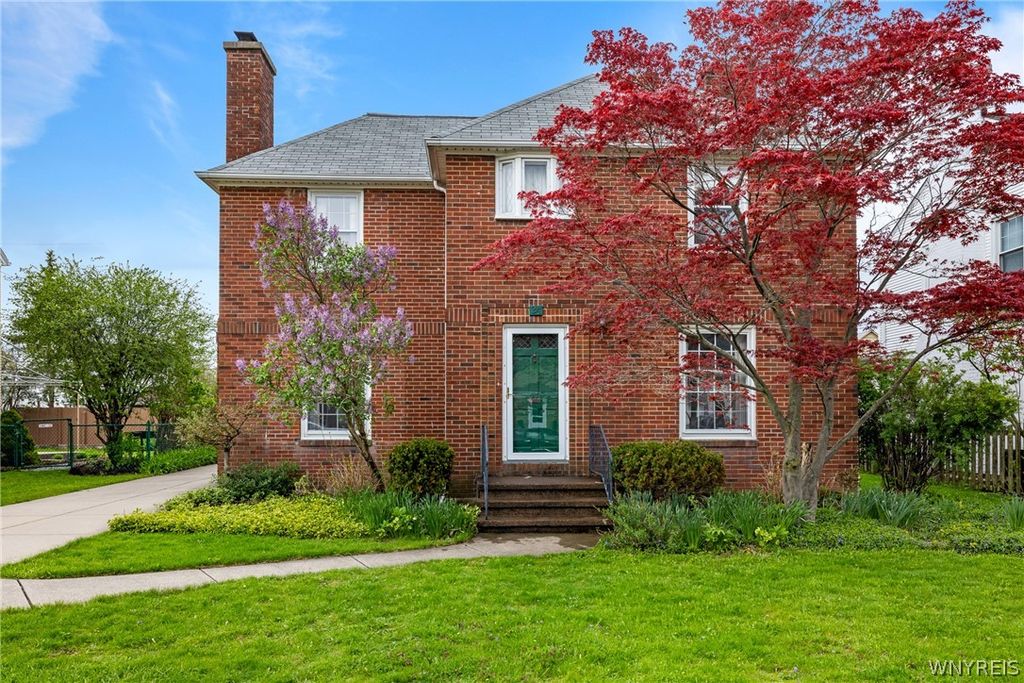 Photo of 25 Saint Johns Avenue, Tonawanda, NY 14223 (MLS # B1678235)